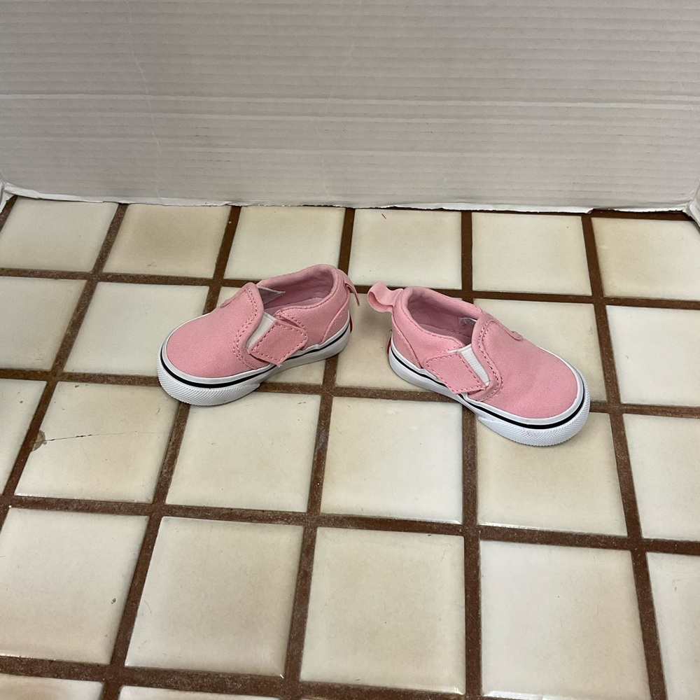 Vans Pink Slip-On Shoes - Picture 3 of 9